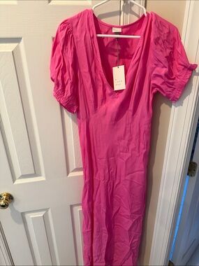 A New Day. Women’s Pink Puff-Sleeve V-Neck Dress